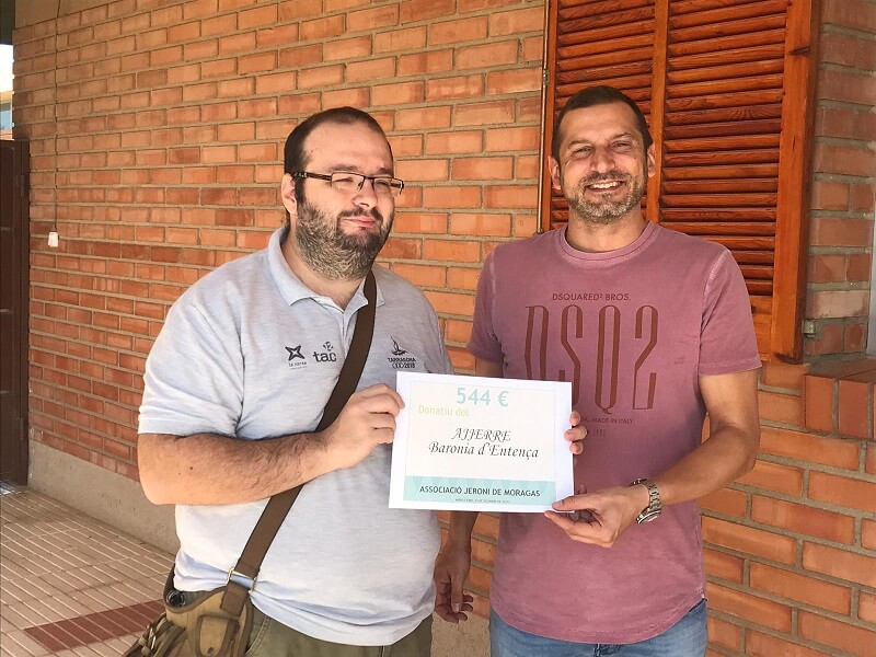 AJJERRE BARONIA D’ENTENÇA fa entrega d’un donatiu a la nostra Associació