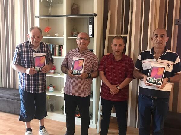 Fundació “la Caixa” ens facilita la comunicació amb les nostres famílies